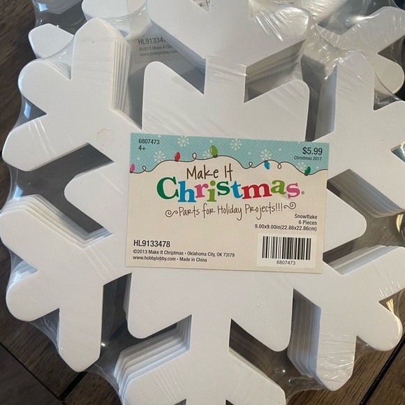 Snowflake ❄️ Crafting Bundle, 3-6pk 9x9 Inch White, 3-12pk of Blue&White 5x4 NWT - Picture 3 of 10